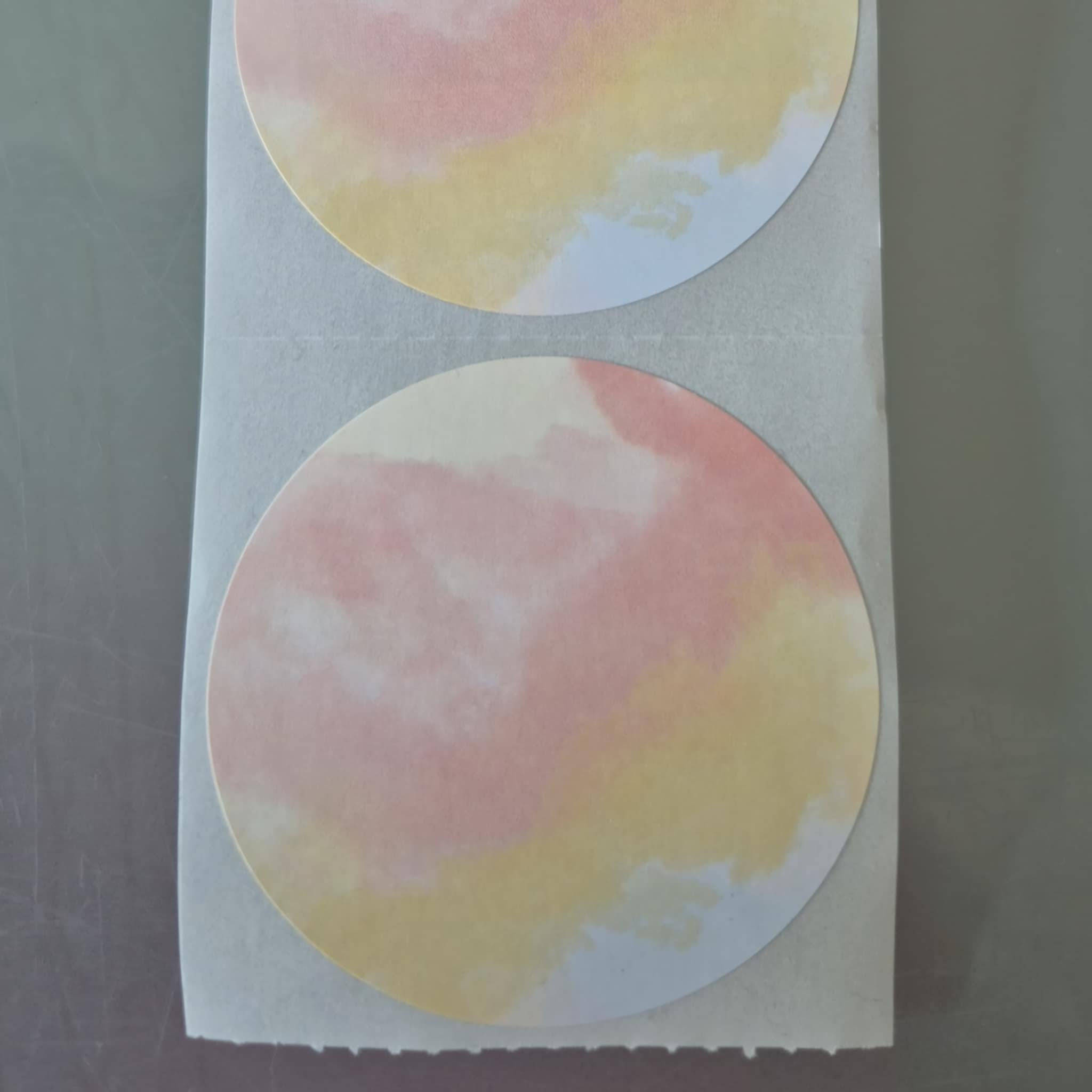 Ronde sticker roze,geel,wit